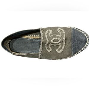 Chanel Canvas CC Logo Espadrilles Gray Cap Toe Women’s Slip-On Flats – Distre